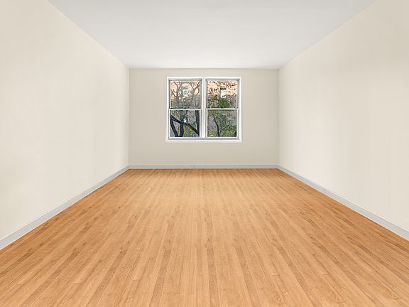 4th image of 64 E 94th St #4EE