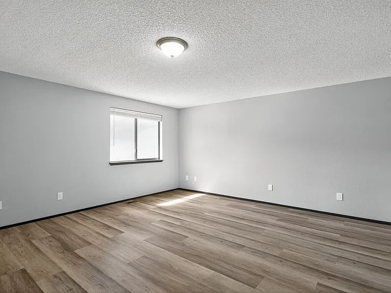 912 Algona Blvd N #A — Photo 16