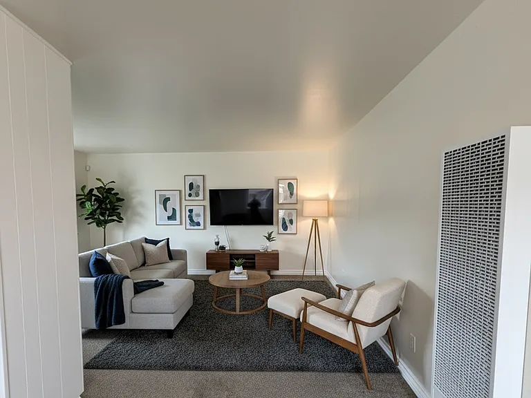34th Street Apartments — Photo 9