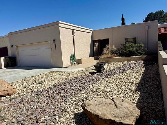 4th image of 1608 Desert Willow Dr