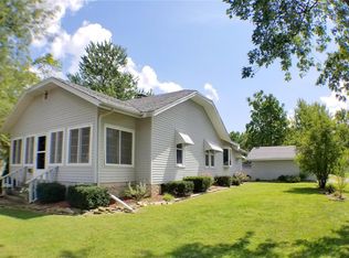 321 E Cleveland St, Monroe City, MO 63456