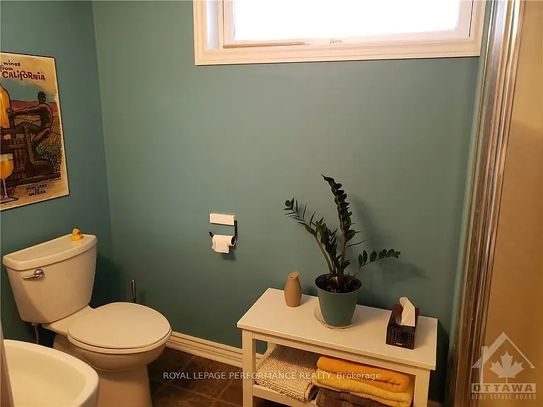 3376 Chilliwack Way — Photo 4