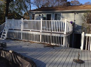 154 Keeley Ave, Warwick, RI 02886