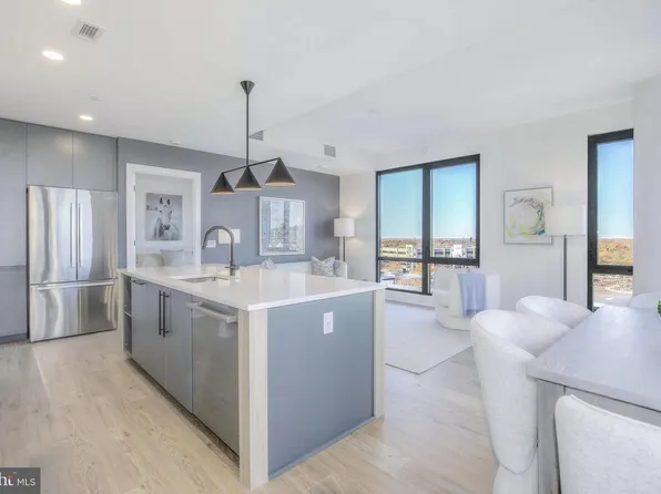 255 W Falls Station Boulevard Fls #607, Church, VA 22046