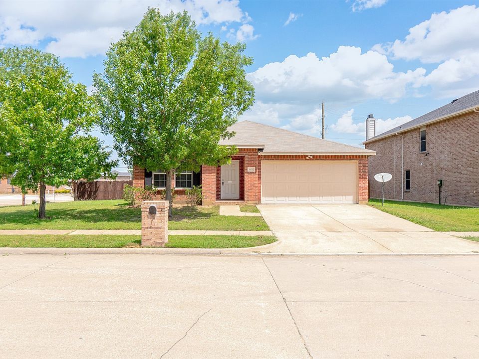1st image of 806 White Fields Way