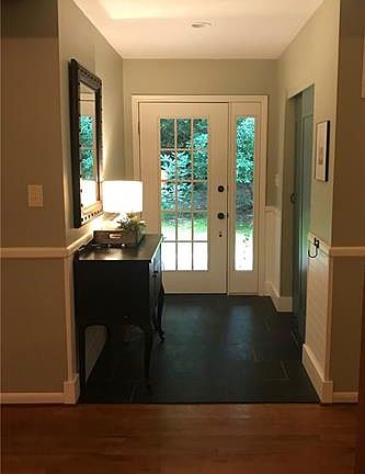 4th image of 916 Toxaway Cir