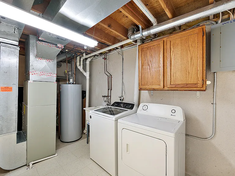 44558 Connecticut Ct — Photo 41