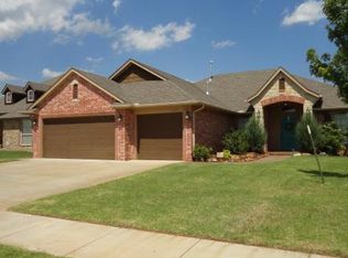 3008 Elmo Way, Moore, OK 73160