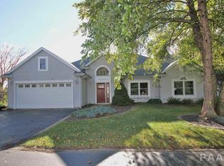 13520 N Bridle Ln, Chillicothe, IL 61523