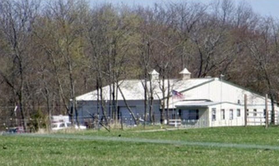 2nd image of 6414 N Oakley Rd