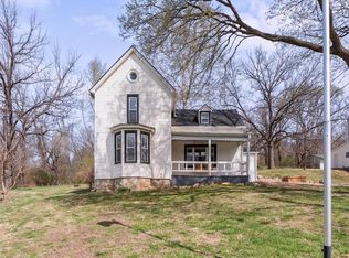 4711 NE Amazonia Rd, Saint Joseph, MO 64505