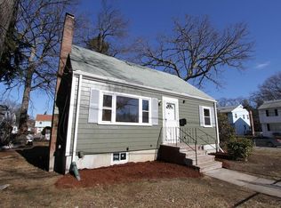 126 Taunton Ave, Hyde Park, MA 02136