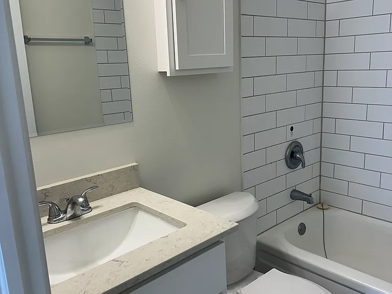 10712 Mary Ln #1A — Photo 3