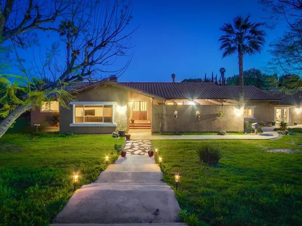 1321 Friends Way, Fallbrook, CA 92028