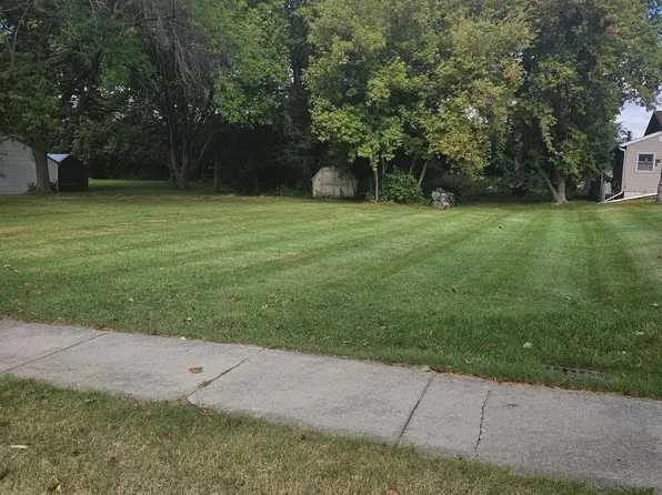 6930 West EDGERTON AVENUE, Greenfield, WI 53220