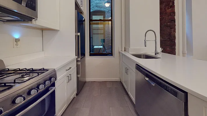 Rented by Bond New York | media 11