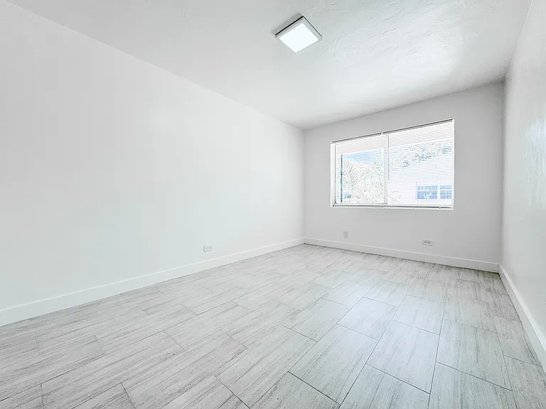 521 S Federal Hwy #3 — Photo 9