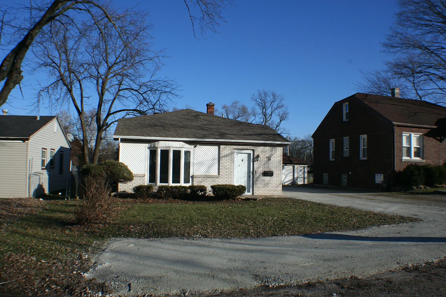 636 Central Ave photo 1