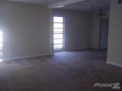 4th image of 7806 NW 75th Ave