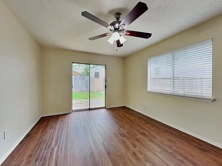 3903 Mattingham Dr — Photo 8
