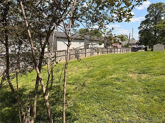 4th image of  Oak Street