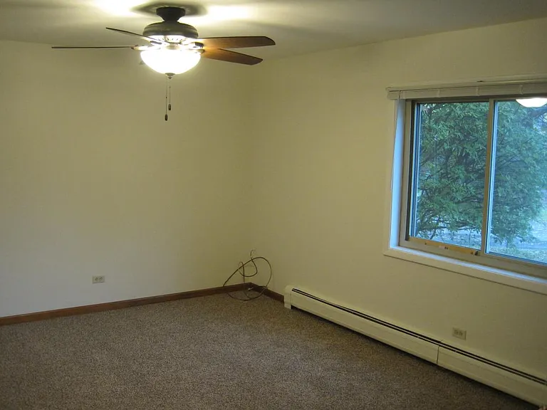 522 Brookside Dr — Photo 6