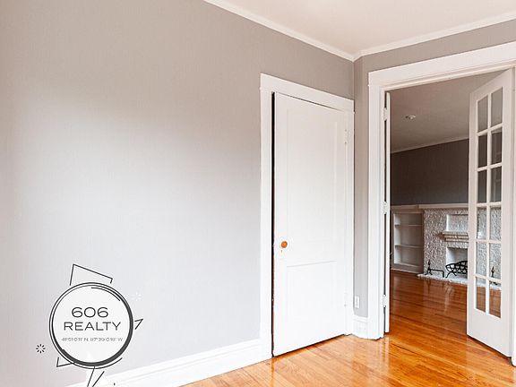 2nd image of 1644 W Summerdale Ave #2S