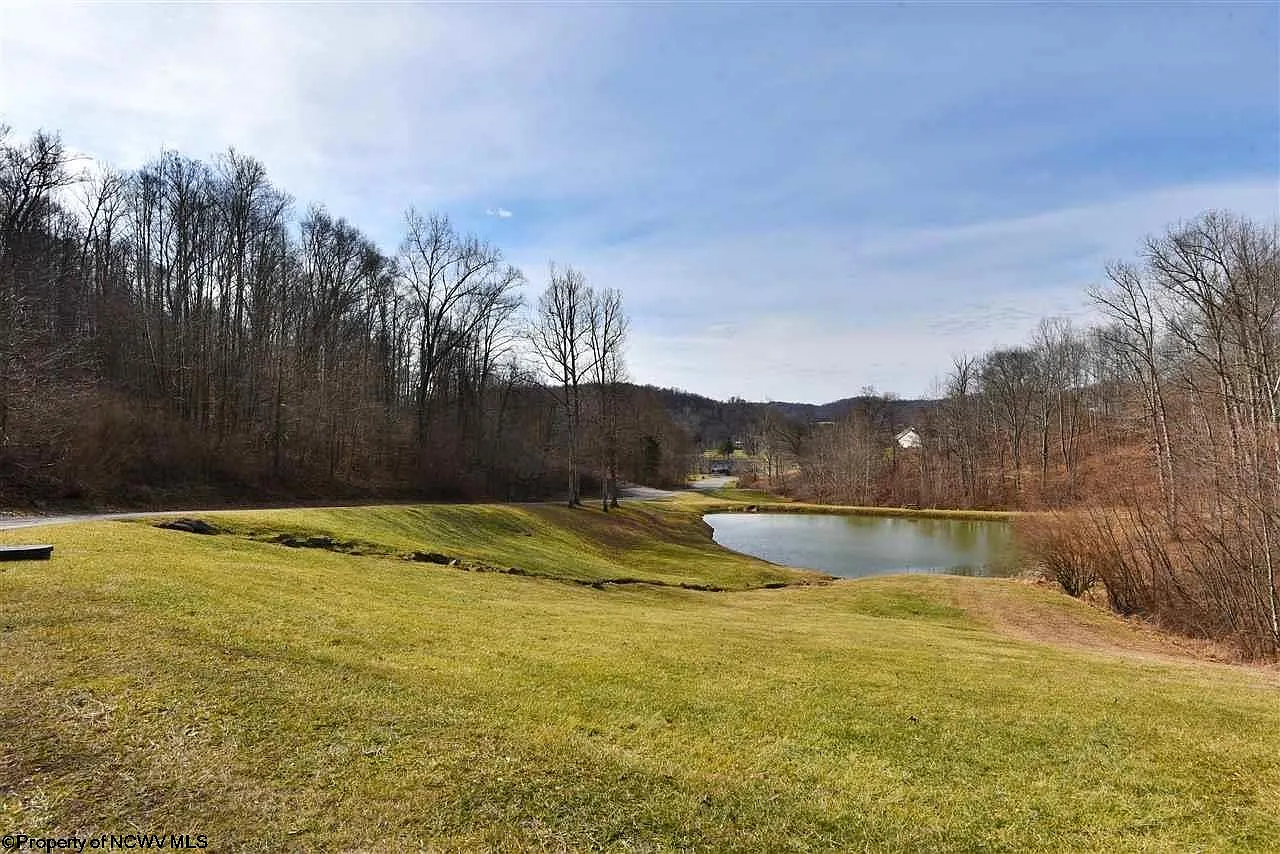 9 Overlook Dr photo 1