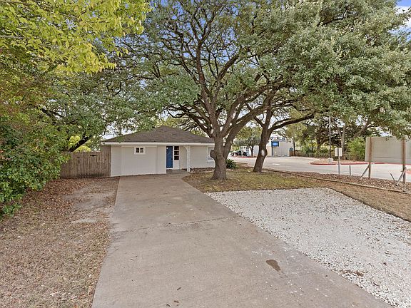 2nd image of 206 George Bush Dr