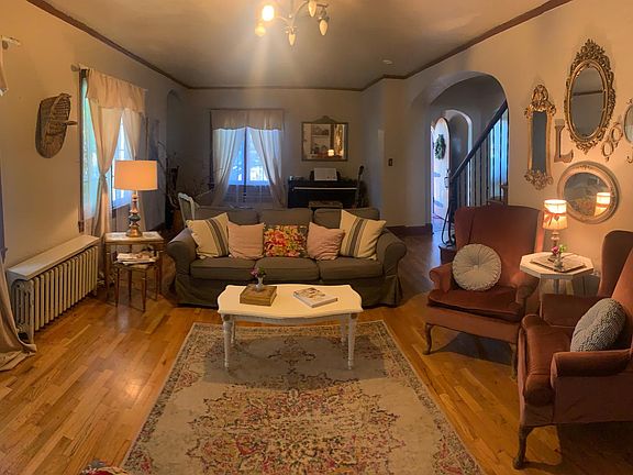 spacious living room