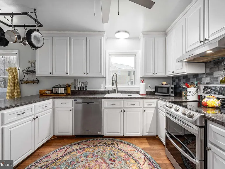 1705 Sherwood Dr — Photo 14