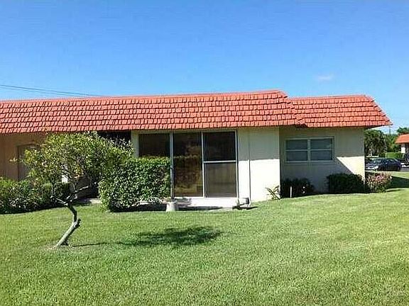 3rd image of 1918 Palmland Dr #2