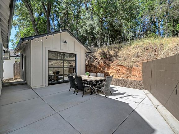 4th image of 3051 Cedar Ravine Rd