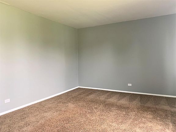 4th image of 5321 Pleasant Ln