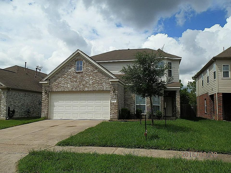 1st image of 19518 Clevera Walk Ln