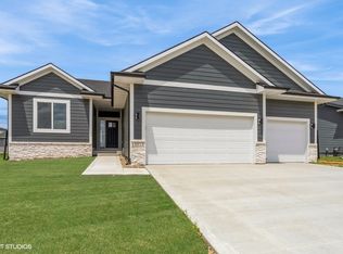 15015 Springbrook Trl, Urbandale, IA 50323