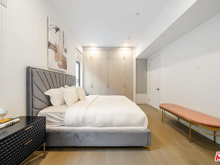 10563 Ashton Ave #1 — Photo 34
