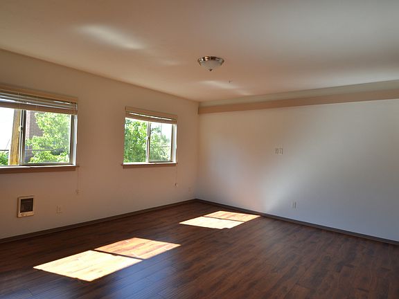 4th image of 363 E 17th Ave Unit 1