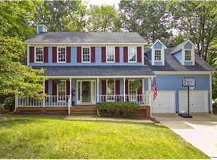 102 E Carnaby Ct, Cary, NC 27513