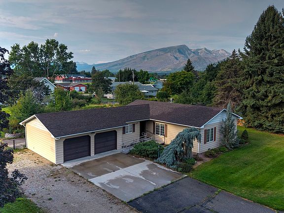 2nd image of 289 N Sapphire St