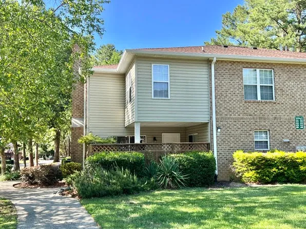 434 Summerwalk Cir, Chapel Hill, NC 27517