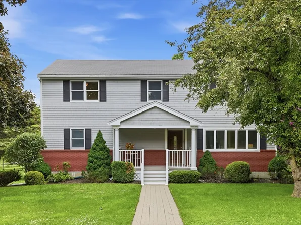 6 Hillcrest Rd, Bedford, MA 01730