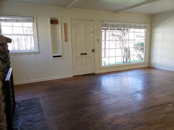 4th image of 1421 Meek Ave