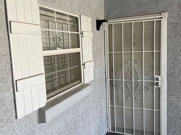 5th image of 3823 S Maryland Pkwy Unit R8