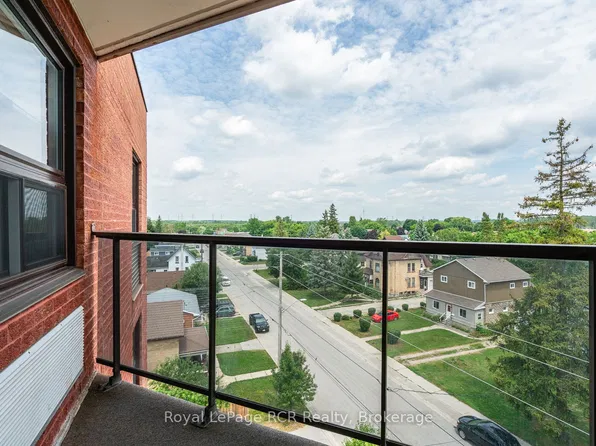 536 11th Ave #606, Hanover, ON N4N 2S4