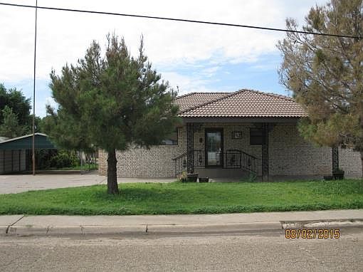 1st image of 705 W 15th St
