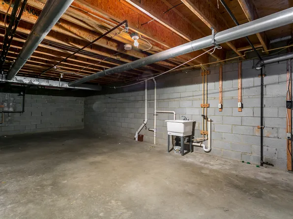 1005 Hillman St, Baltimore, MD 21202