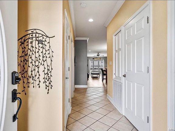 5th image of 129 Clearwater Cir Unit B
