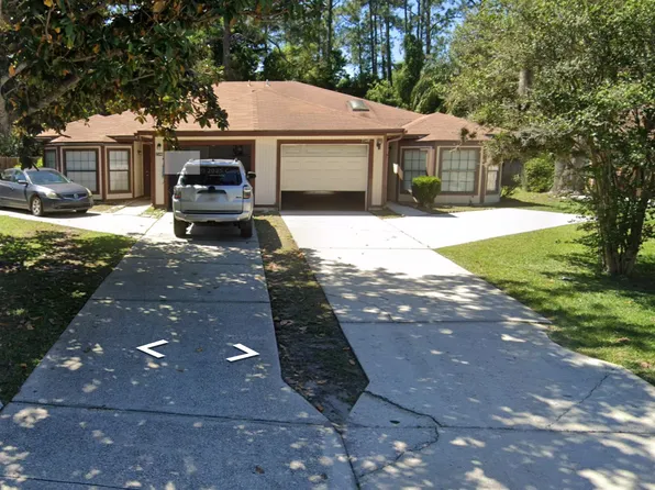 2360 Ironstone Dr E, Jacksonville, FL 32246