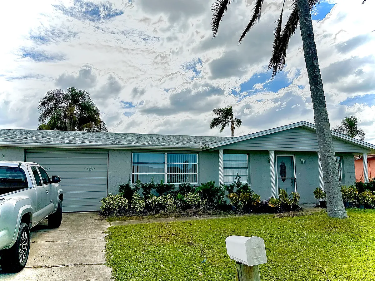 Building Photo - 3852 Star Island Dr
